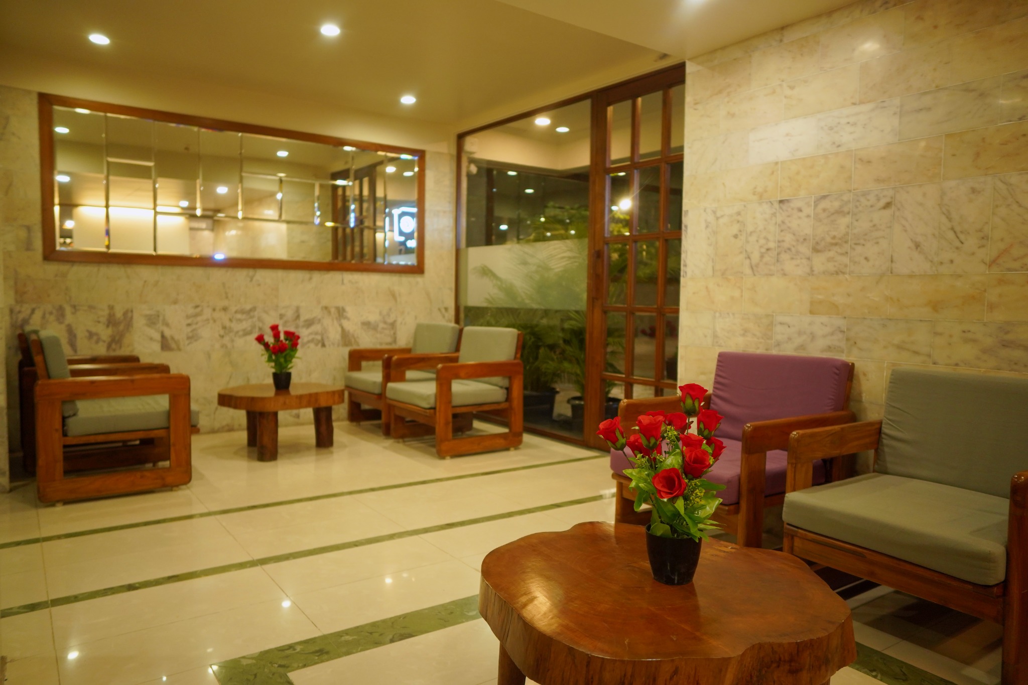 Hotel Bhooshan lobby
